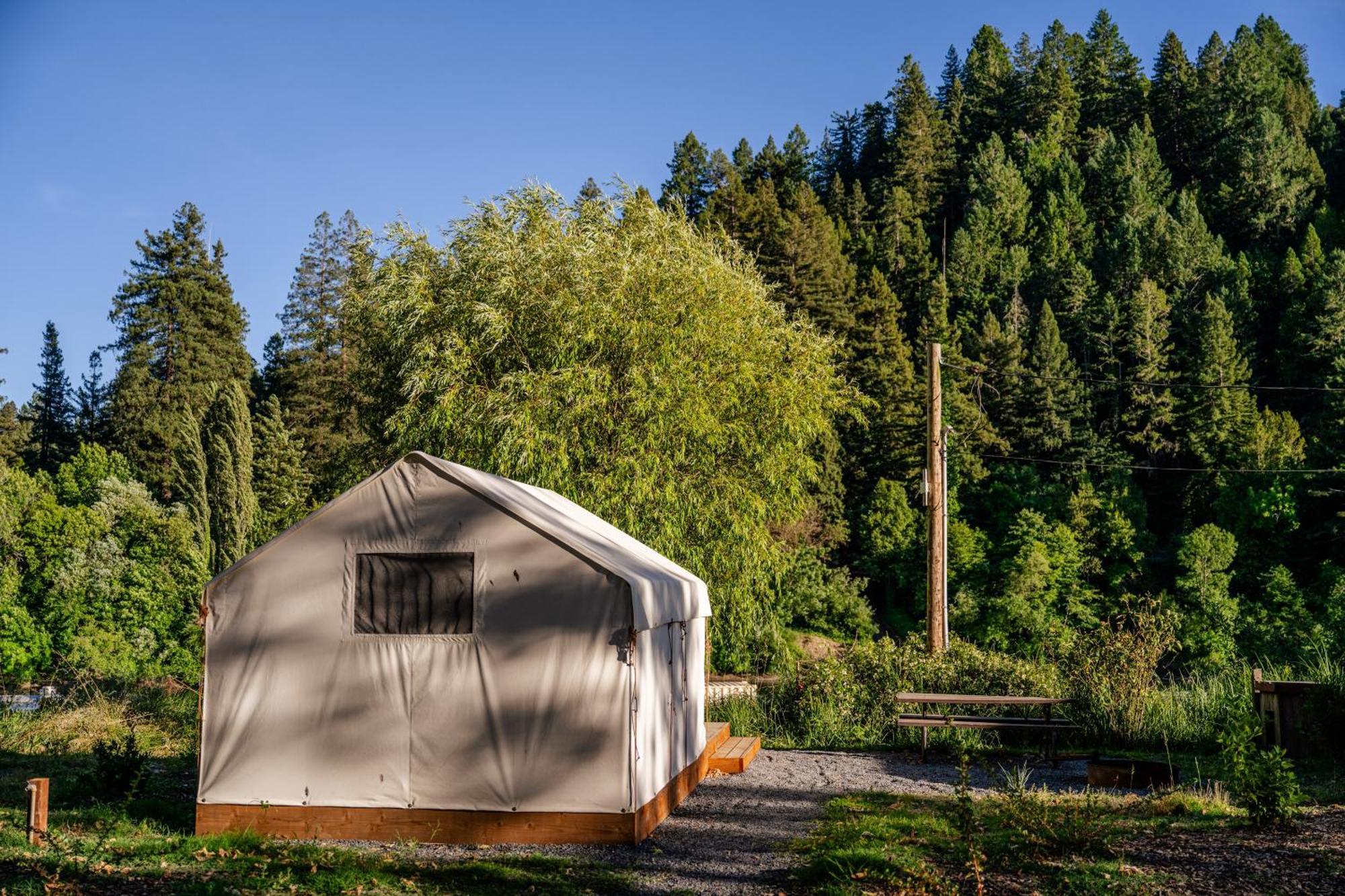 Johnson'S Beach Cabins And Campground Guerneville Exteriör bild